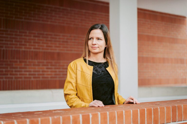 KONOK VERONIKA Pszichológus, az Alfa Generáció Labor társalapítója, vezetője, az ELTE Etológia Tanszékének tudományos munkatársa