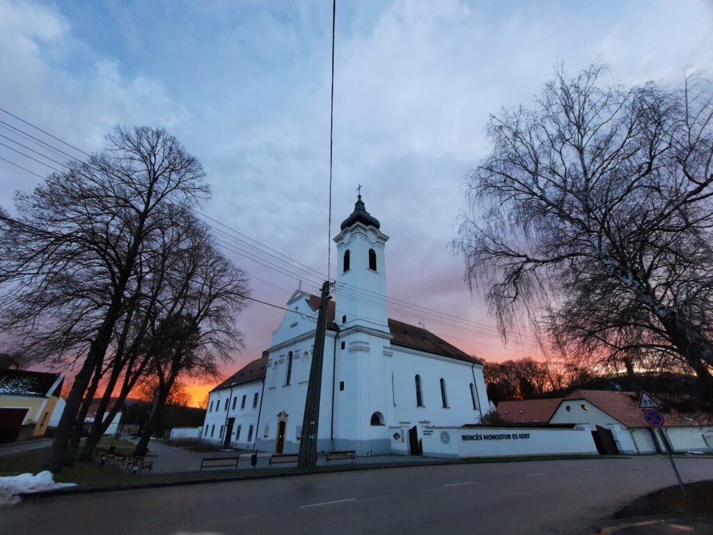 Találkozásokra hív a Gellért-ünnep Bakonybélben