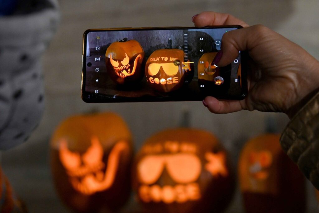 Tökfesztivál, halloweeni autós mozizás és jótékonykodás október végére