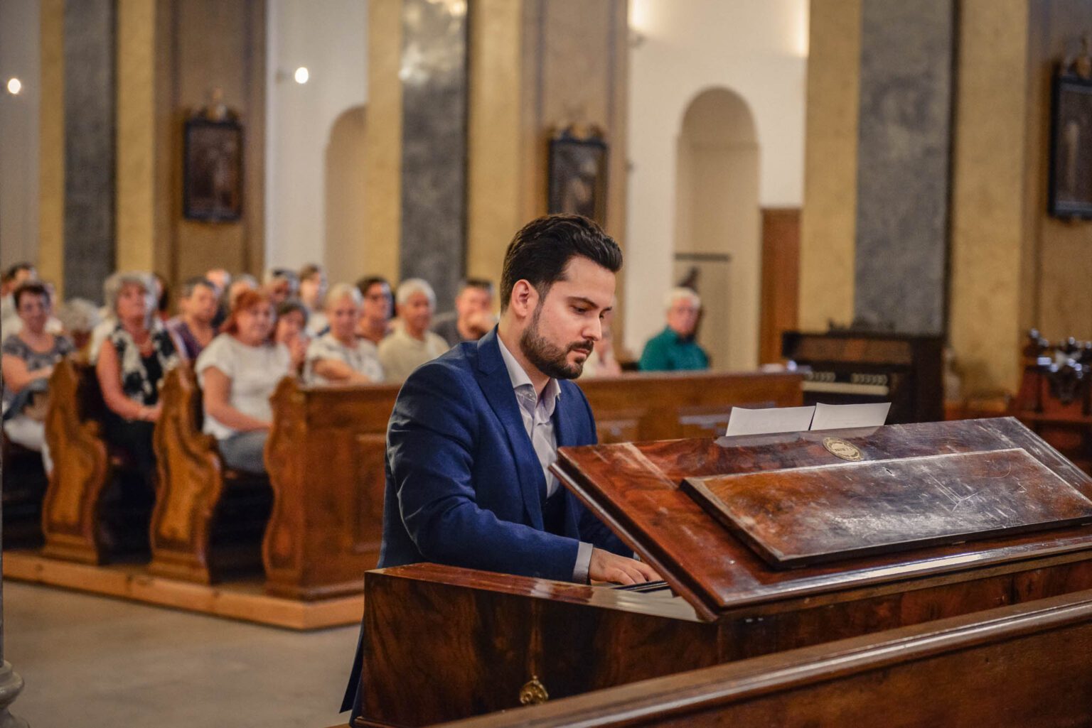 Liszt 212: a zene és a képzőművészet egyedi élménye a Budapest-Belvárosi Nagyboldogasszony-főplébánia-templomban