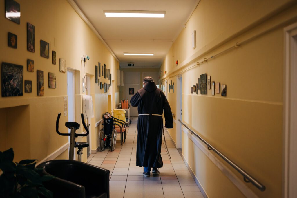 Nem a halál, hanem hogy még élünk – egy ferencessel a hospice-on