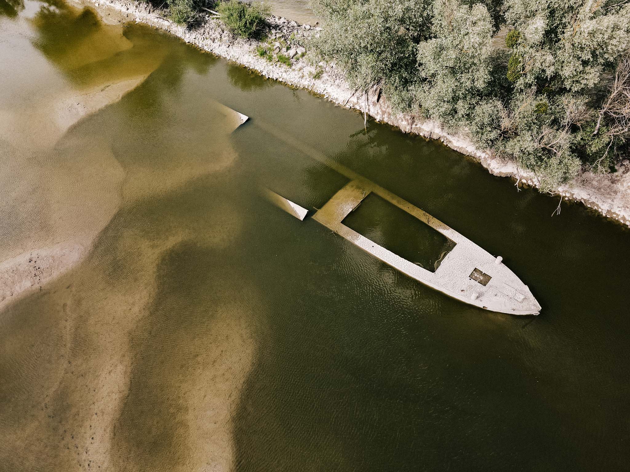 Digács, hajóroncsok, fotó: Földházi Árpád, Magyar Krónika Magazin, Duna